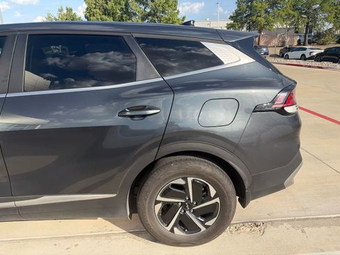 Certified 2025 Kia Sportage LX FWD image 5