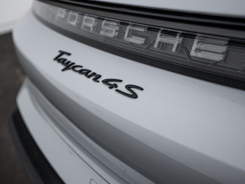 Certified 2025 Porsche Taycan 4S image 26
