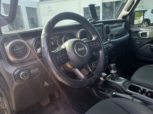 Used 2020 Jeep Gladiator Sport w/ Quick Order Package 24S AWD/4WD image 8