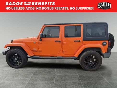 Used 2012 Jeep Wrangler Unlimited Sahara w/ Connectivity Group AWD/4WD image 7