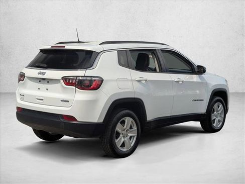 Used 2022 Jeep Compass Latitude image 5