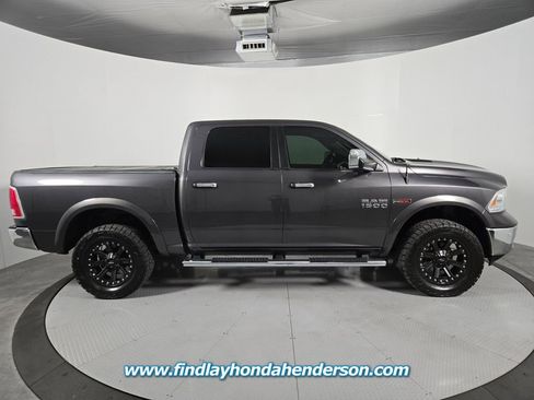 Used 2018 RAM 1500 Laramie w/ Convenience Group AWD/4WD image 7