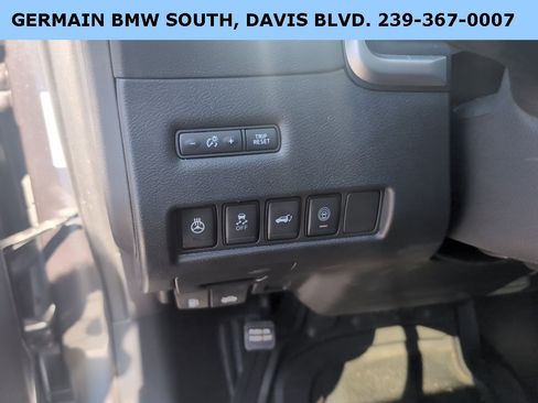 Used 2020 Nissan Murano SL w/ Moonroof Package image 11