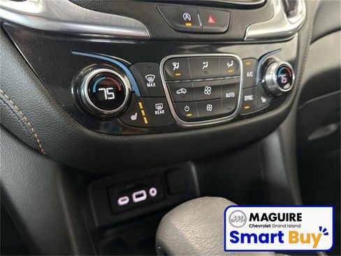 Used 2022 Chevrolet Equinox Premier image 13