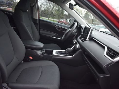 Used 2023 Toyota RAV4 LE FWD image 12