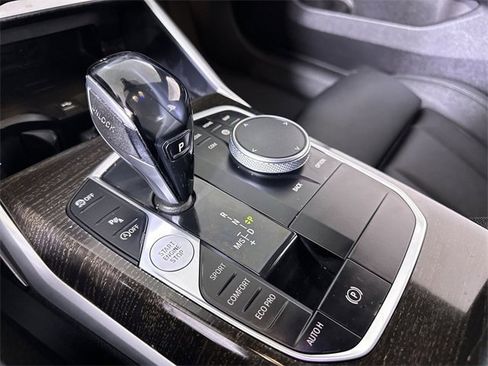 Used 2019 BMW 330i xDrive Sedan w/ Premium Package image 16