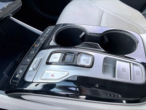 Used 2022 Hyundai Tucson Limited image 15