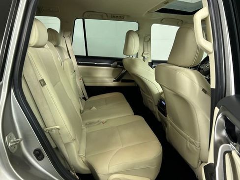 Used 2023 Lexus GX 460 Premium w/ Premium Package image 28