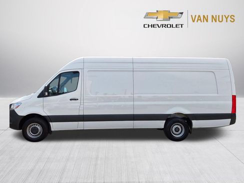 Used 2024 Mercedes-Benz Sprinter 3500 image 8