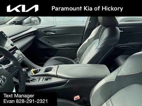 Used 2022 Toyota Avalon XSE w/ Carpet Mat Package (TMS) image 11