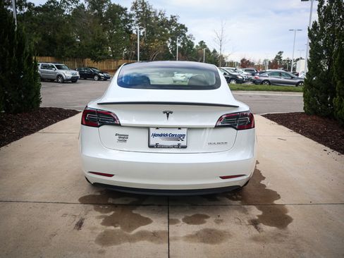 Used 2023 Tesla Model 3 Performance image 12