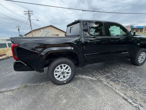 New 2025 Toyota Tacoma SR5 image 8