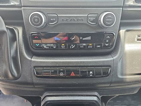 Used 2025 RAM ProMaster 2500 w/ Convenience Group FWD image 27