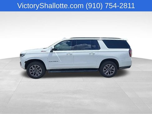 Used 2022 Chevrolet Suburban Z71 w/ Luxury Package AWD/4WD image 16