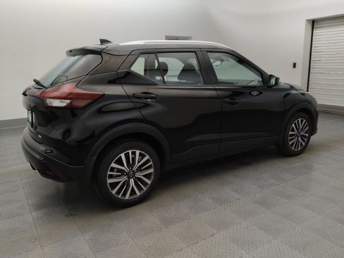 Used 2023 Nissan Kicks SV FWD image 10