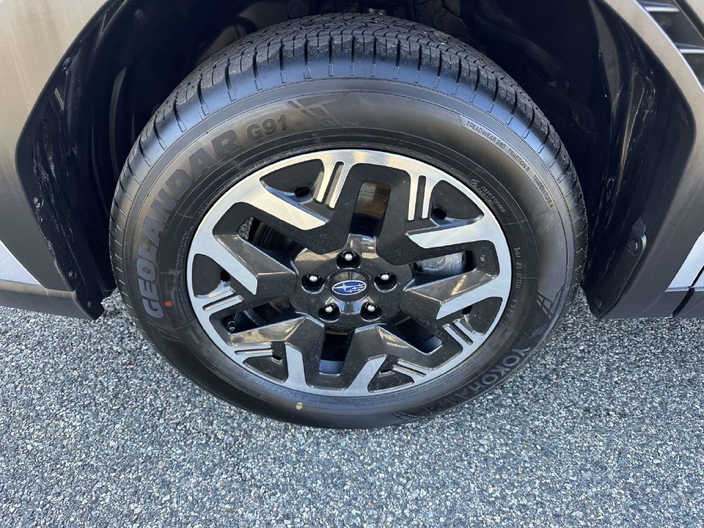 Certified 2025 Subaru Forester Premium AWD/4WD image 6
