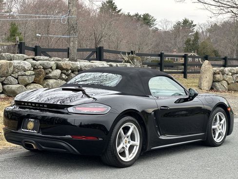 Used 2018 Porsche 718 Boxster image 5