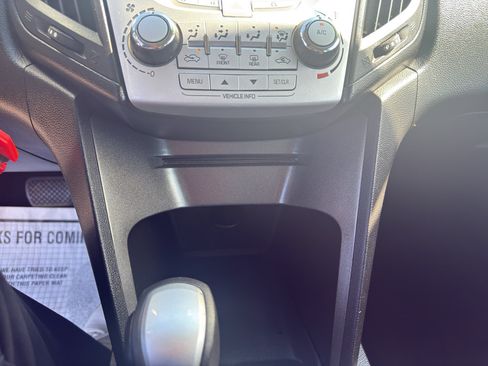 Used 2014 Chevrolet Equinox LS FWD image 25
