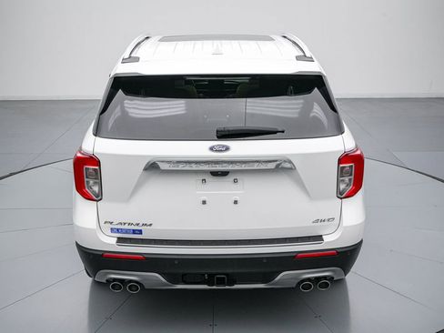Certified 2023 Ford Explorer Platinum w/ Technology Package AWD/4WD image 6