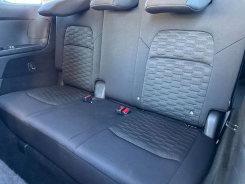 Used 2022 Nissan Pathfinder SV image 16