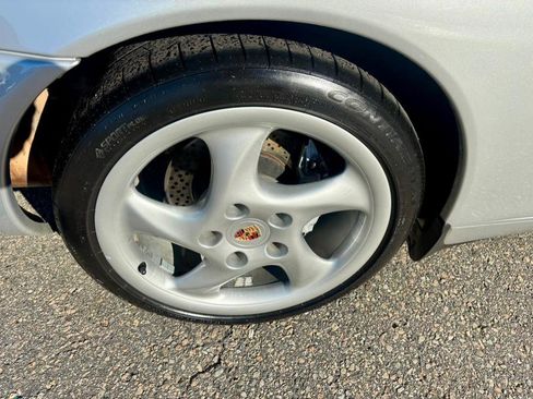 Used 2001 Porsche 911 Carrera 4 image 26