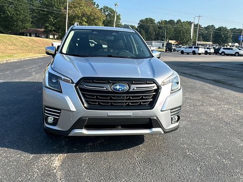 Used 2022 Subaru Forester Touring image 8