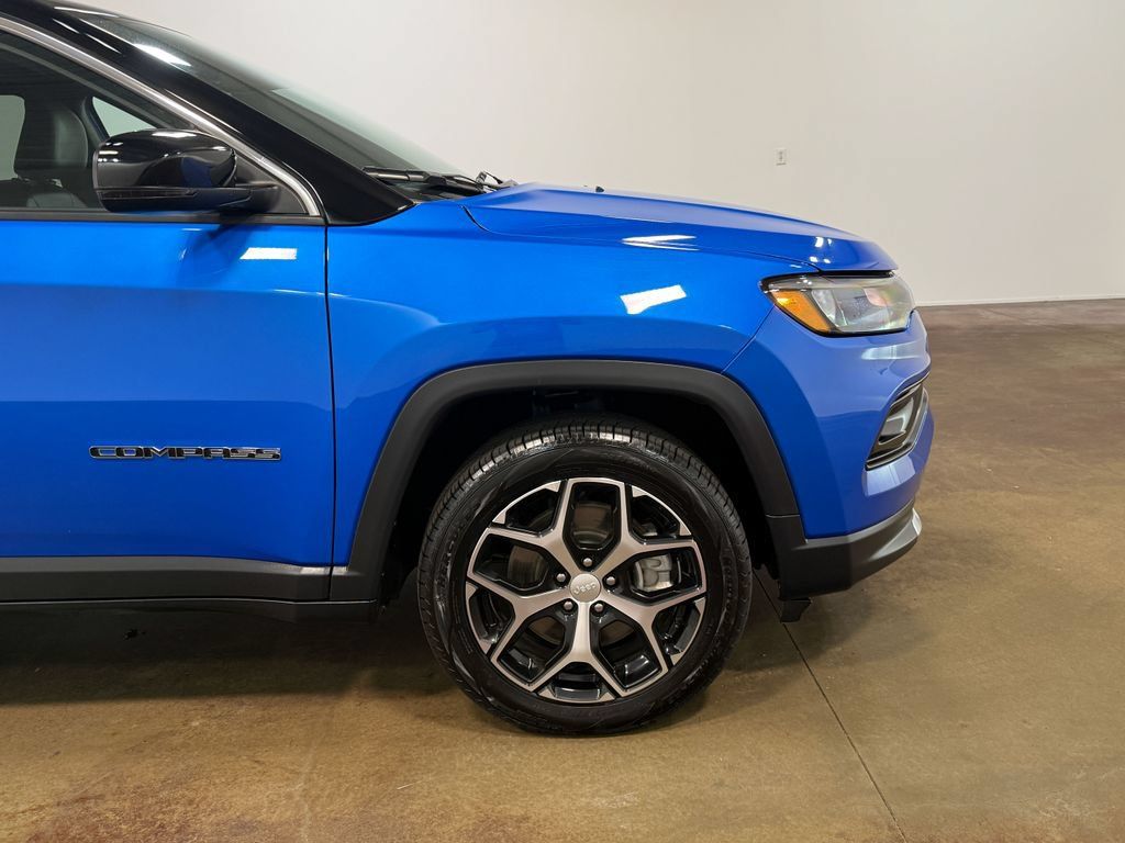 Used 2024 Jeep Compass Limited AWD/4WD image 31