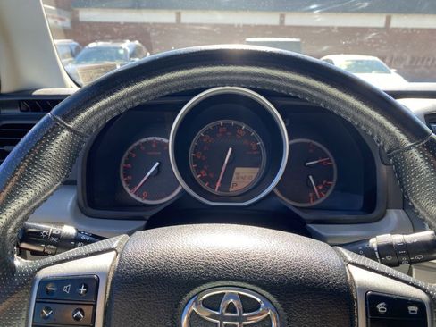 Used 2011 Toyota 4Runner SR5 image 12