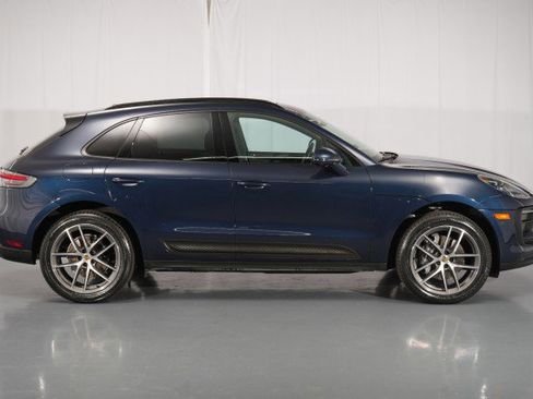 Used 2022 Porsche Macan AWD/4WD image 10
