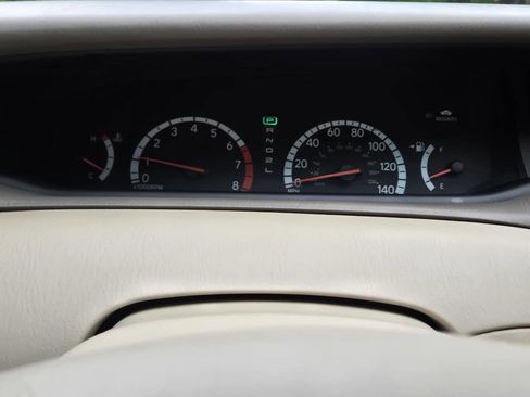 Used 2000 Toyota Avalon XLS FWD image 23