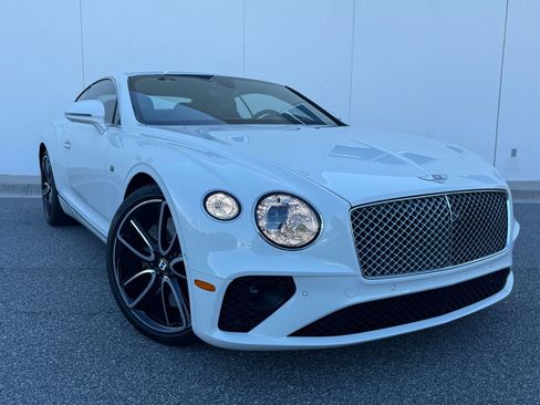 Used 2020 Bentley Continental GT image 1