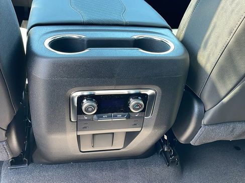 New 2026 GMC Yukon XL AT4 AWD/4WD image 18