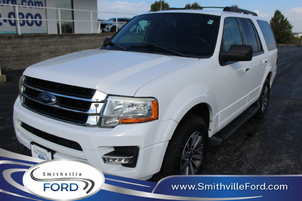 Used 2017 Ford Expedition XLT w/ Equipment Group 201A AWD/4WD image 1