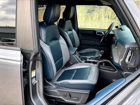 Used 2024 Ford Bronco Outer Banks image 9