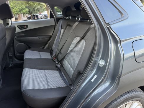 Used 2021 Hyundai Kona SEL FWD image 19
