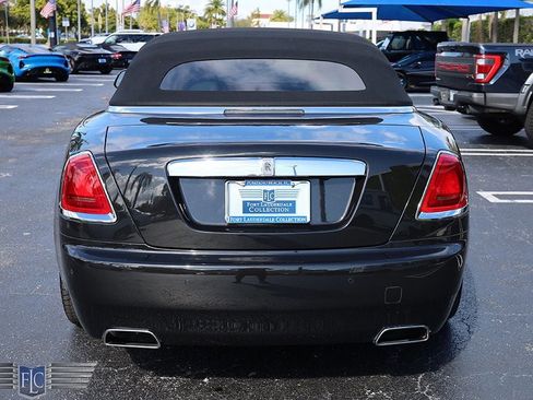Used 2017 Rolls-Royce Dawn Convertible image 9
