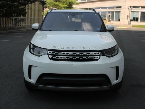 Used 2017 Land Rover Discovery HSE Luxury AWD/4WD image 3