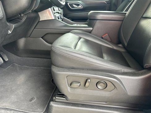 Used 2023 Chevrolet Suburban LT image 15