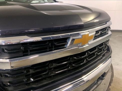 Used 2024 Chevrolet Silverado 1500 LT AWD/4WD image 28