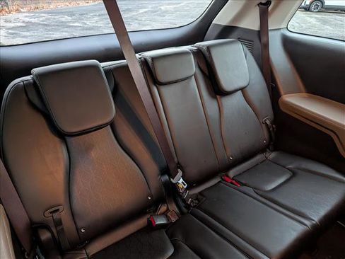 Used 2025 Kia Carnival LXS image 17