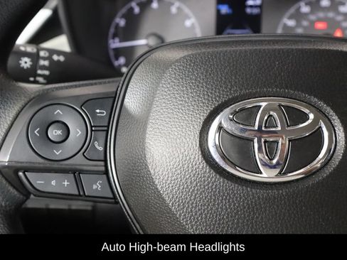 Used 2025 Toyota Corolla LE FWD image 8