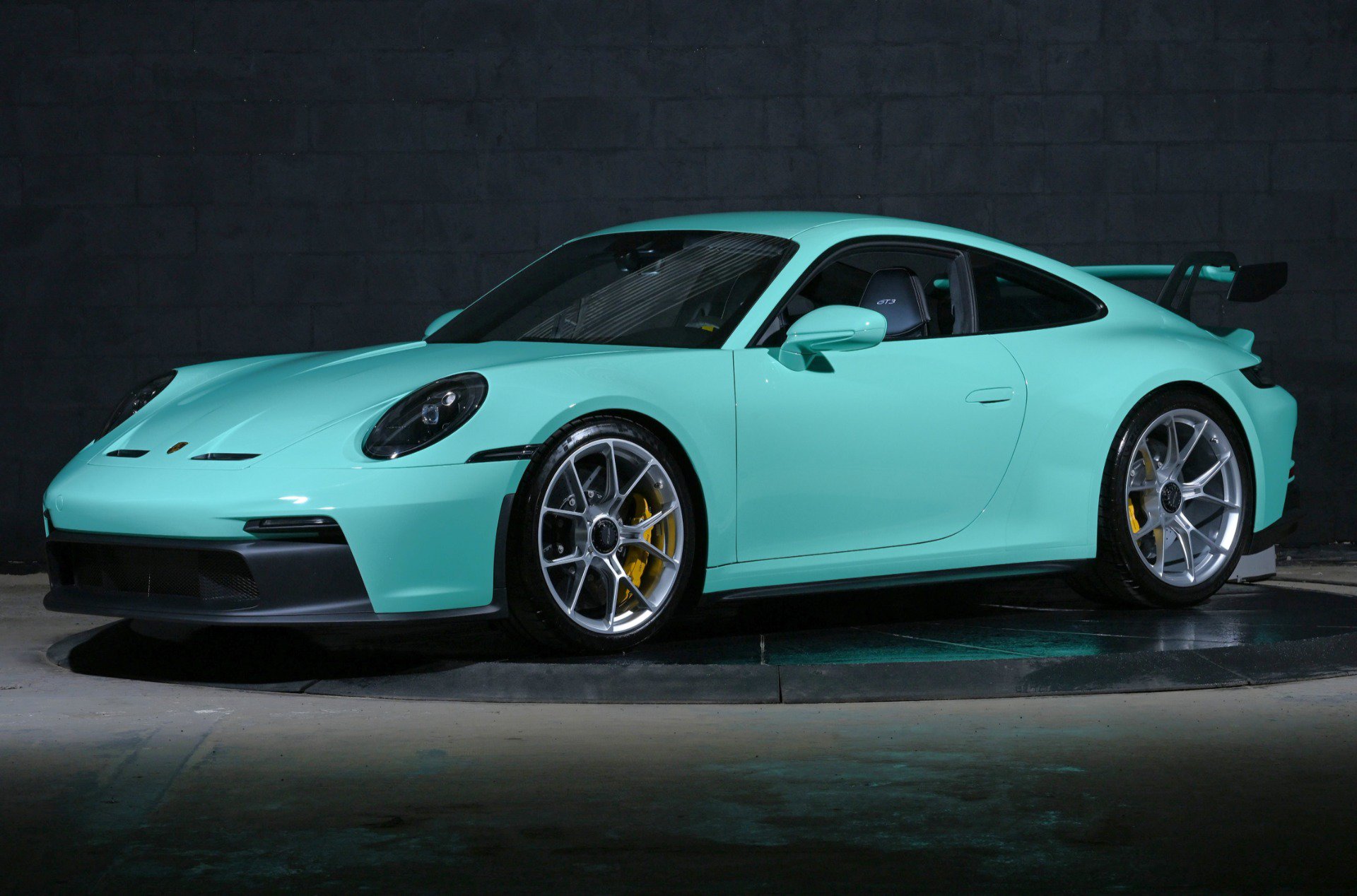 Used 2024 Porsche 911 GT3 RWD image 2