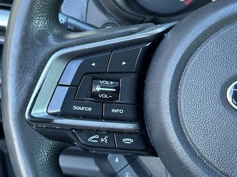 Used 2022 Subaru Forester Base image 25