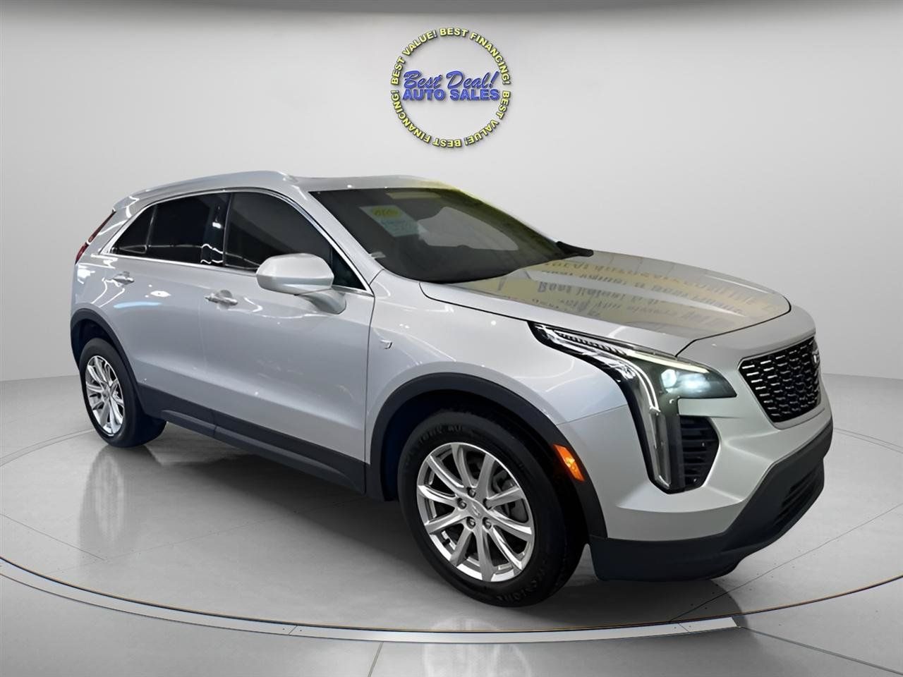 Used 2020 Cadillac XT4 Luxury w/ Cold Weather Package AWD/4WD image 7
