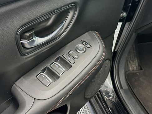 Used 2025 Honda HR-V Sport image 15