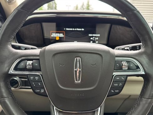 Used 2018 Lincoln Navigator Reserve w/ Technology Package AWD/4WD image 26