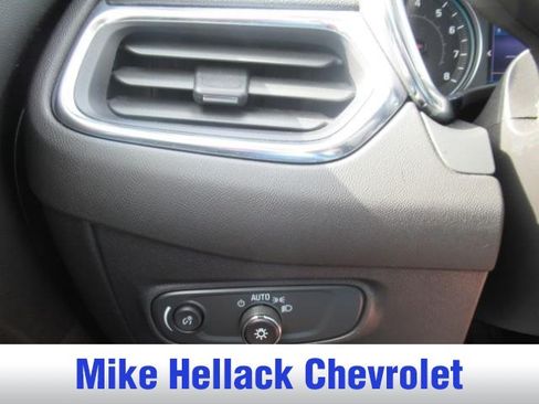 Used 2024 Chevrolet Equinox LT w/ LPO, Floor Liner Package FWD image 27