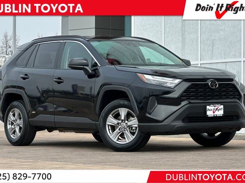 Certified 2025 Toyota RAV4 LE image 1