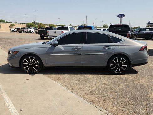 Used 2024 Honda Accord Touring image 2