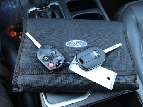Used 2018 Ford Escape SEL FWD image 28